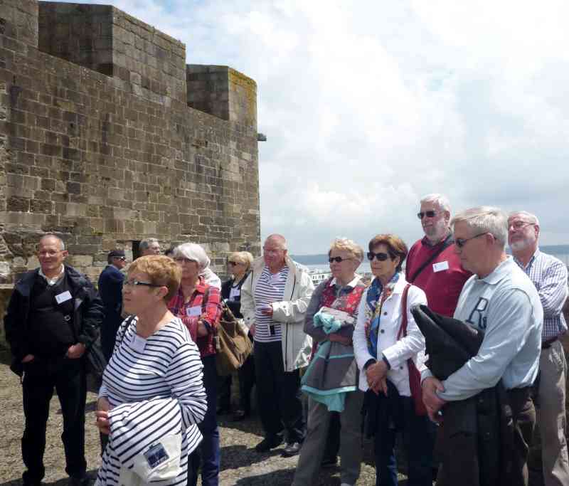 115_P1160634 (Morin).jpg - On écoute !